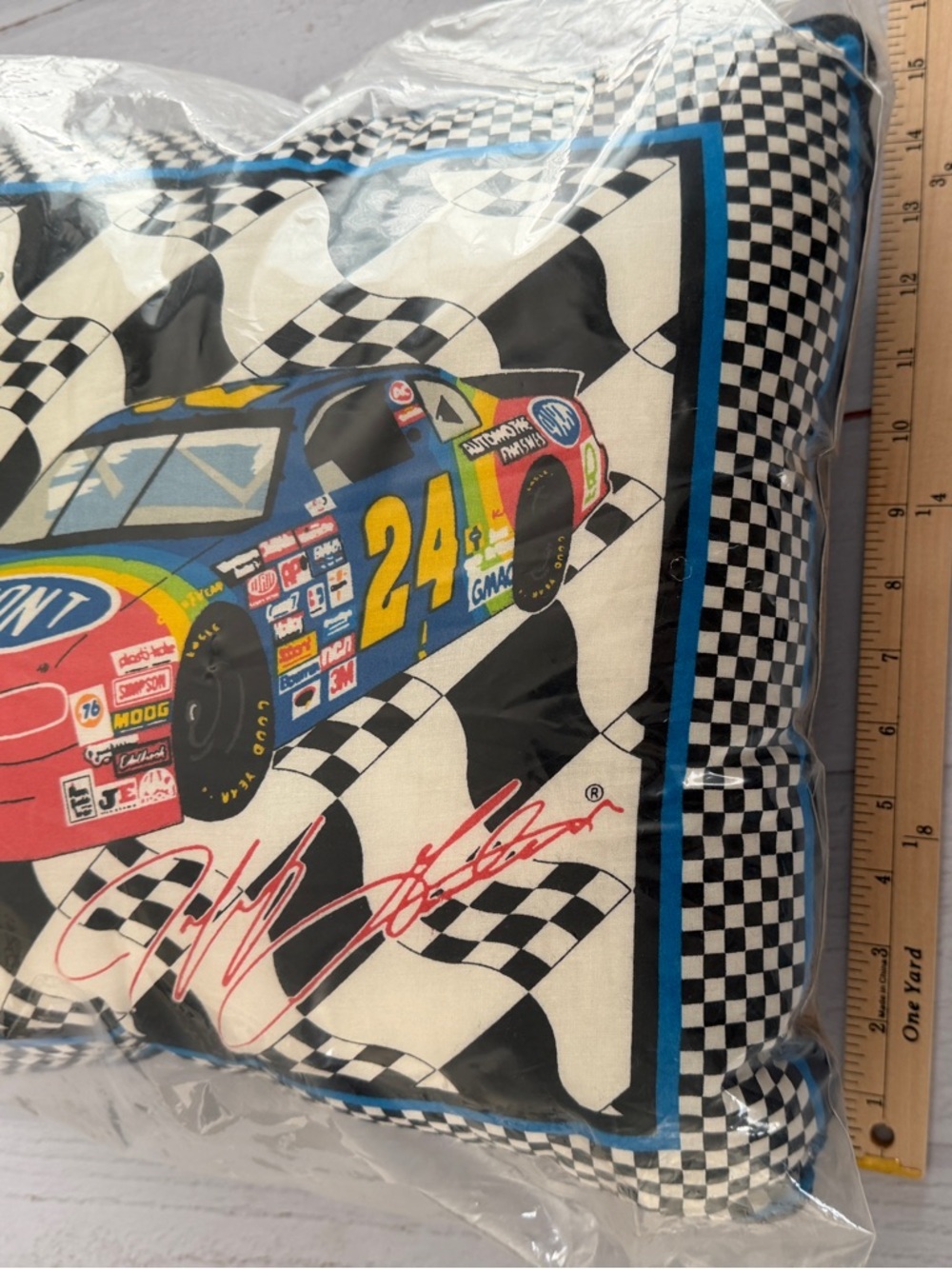 Jeff Gordon #24 NASCAR Dupont Monte Carlo Racing Pillow - New Sealed - Picture 7 of 11